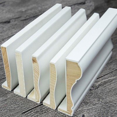 شريط زخرفي من الخشب الصلب باللون الأبيض